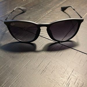 Ray-Ban Erika classic sunglasses